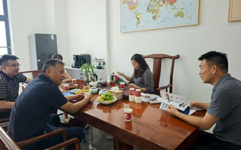 The two sides discussed cooperation matters